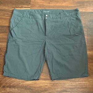 Columbia Women's Charcoal Flat Front Shorts